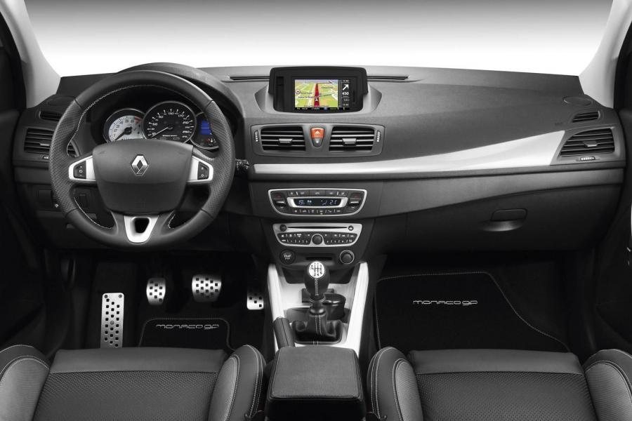  Renault Megane Coupe Monaco GP 2011 года  (фото 11 из 17)